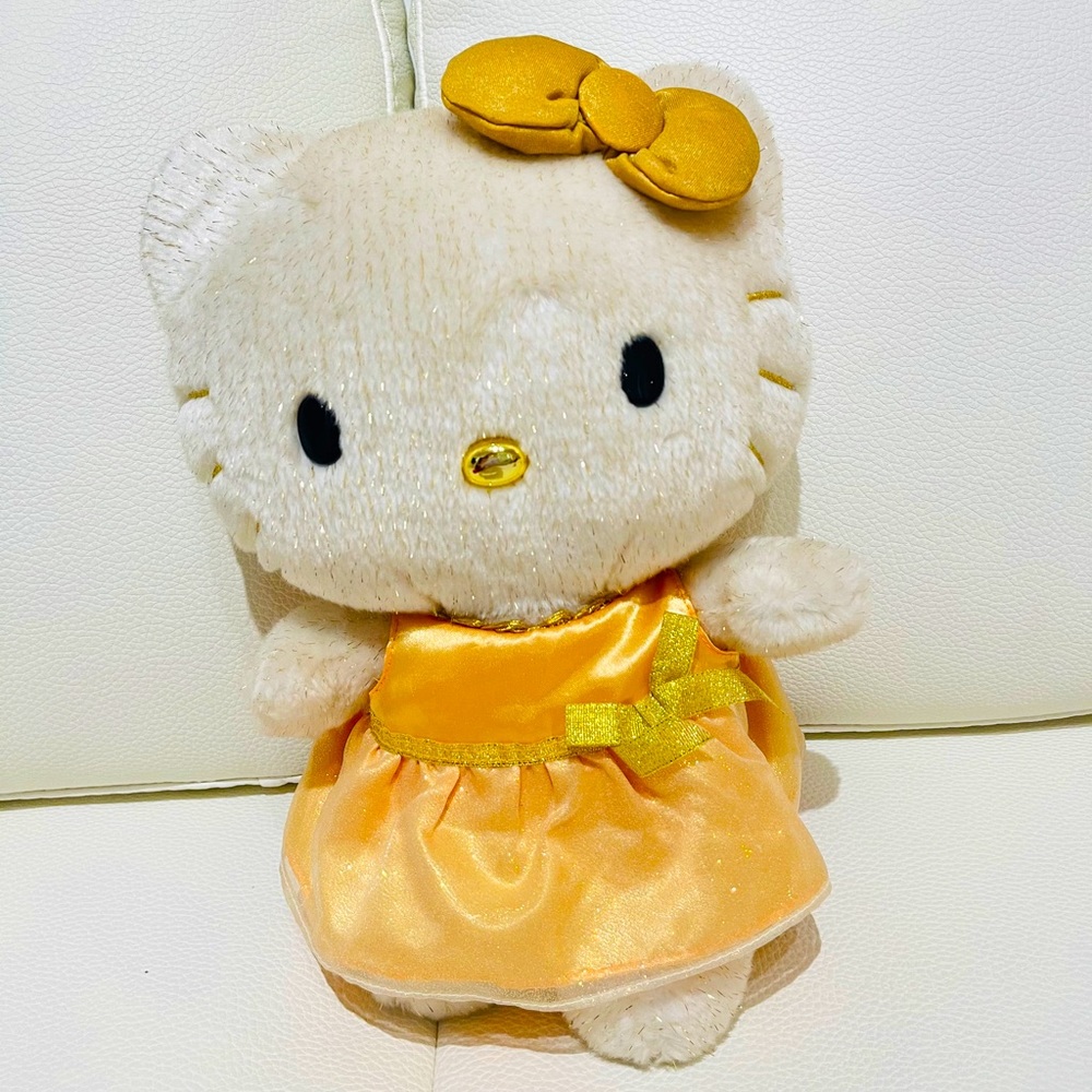 Hellokitty Plush - image 1